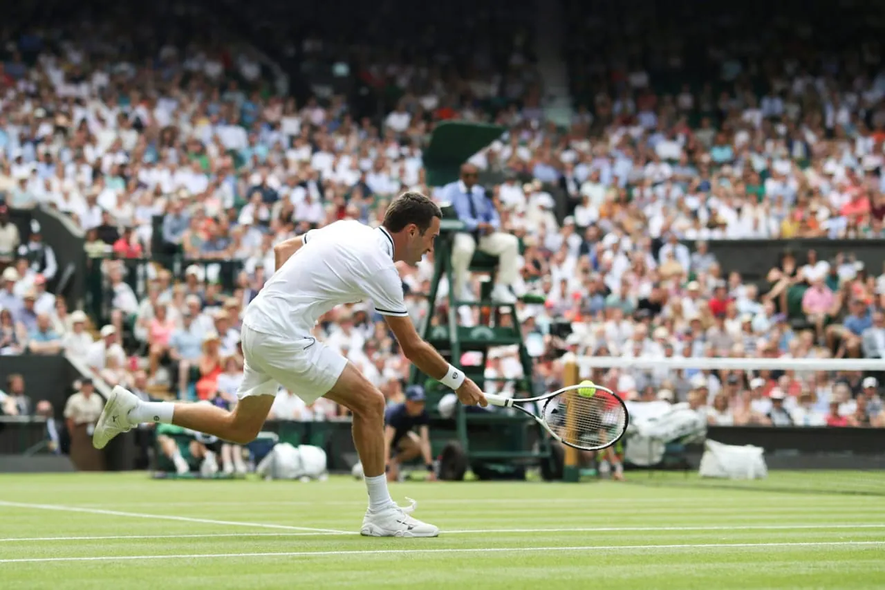 Mikhail Kukushkin training